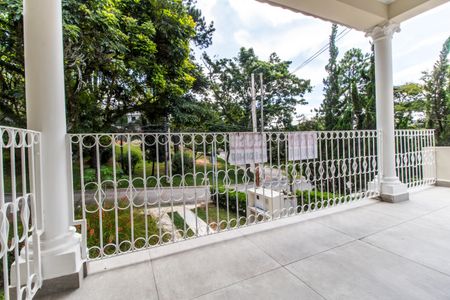 Casa de condomínio para alugar com 322m², 4 quartos e 4 vagas Casa de condomínio para alugar com 322m², 4 quartos e 4 vagasVaranda