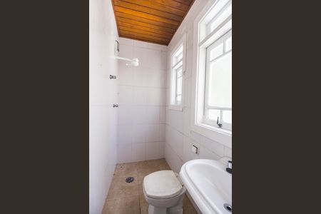 Casa de condomínio para alugar com 322m², 4 quartos e 4 vagas Casa de condomínio para alugar com 322m², 4 quartos e 4 vagasBanheiro