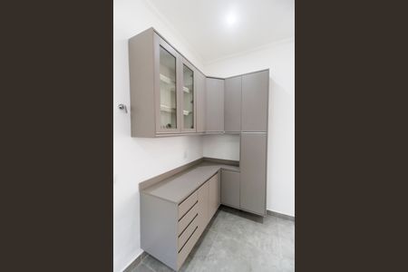 Casa de condomínio para alugar com 322m², 4 quartos e 4 vagas Casa de condomínio para alugar com 322m², 4 quartos e 4 vagasDetalhe da cozinha