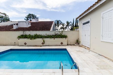 Casa de condomínio para alugar com 322m², 4 quartos e 4 vagas Casa de condomínio para alugar com 322m², 4 quartos e 4 vagasVista da Suíte