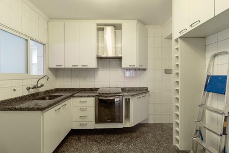 Apartamento à venda com 130m², 3 quartos e 2 vagas Apartamento à venda com 130m², 3 quartos e 2 vagasCozinha