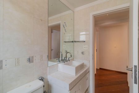 Apartamento à venda com 130m², 3 quartos e 2 vagas Apartamento à venda com 130m², 3 quartos e 2 vagasBanheiro Social