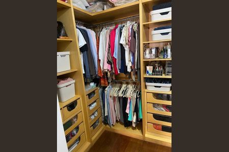 Apartamento à venda com 130m², 3 quartos e 2 vagasCloset