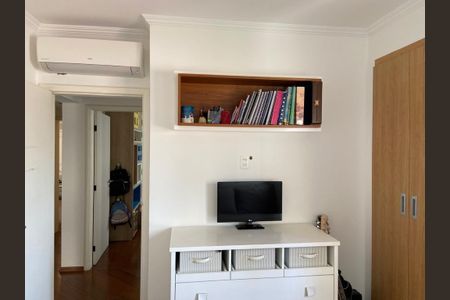 Apartamento à venda com 130m², 3 quartos e 2 vagasQuarto 