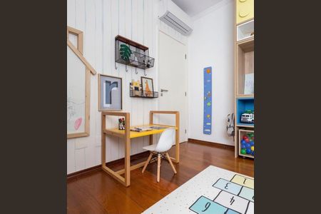 Apartamento à venda com 130m², 3 quartos e 2 vagasQuarto 2