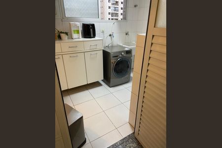 Apartamento à venda com 130m², 3 quartos e 2 vagasÁrea de Serviço