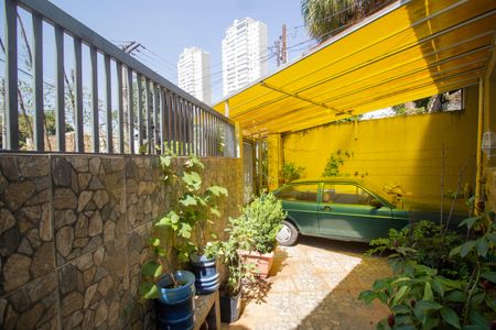 Casa para alugar com 300m², 7 quartos e 10 vagas Casa para alugar com 300m², 7 quartos e 10 vagasQuintal