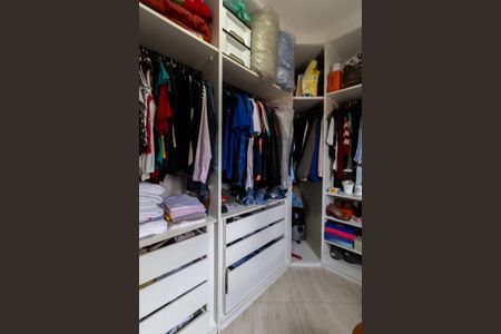 Casa à venda com 164m², 3 quartos e 2 vagasCloset