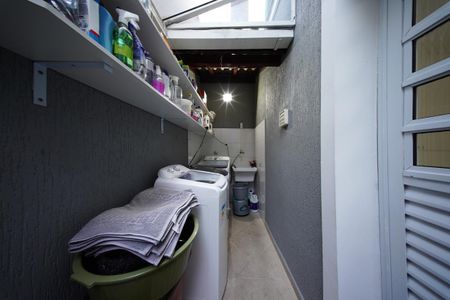 Casa à venda com 82m², 3 quartos e 2 vagas Casa à venda com 82m², 3 quartos e 2 vagasÁrea de Serviço