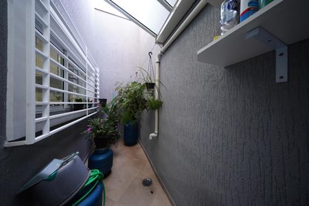 Casa à venda com 82m², 3 quartos e 2 vagas Casa à venda com 82m², 3 quartos e 2 vagasÁrea de Serviço