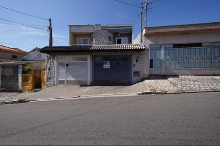 Casa à venda com 82m², 3 quartos e 2 vagas Casa à venda com 82m², 3 quartos e 2 vagasFachada