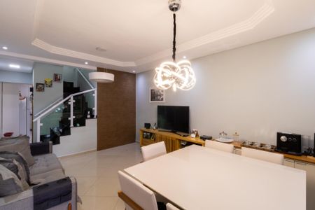 Casa à venda com 164m², 3 quartos e 2 vagasSala