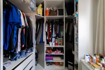 Casa à venda com 164m², 3 quartos e 2 vagasCloset