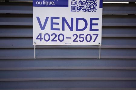 Casa à venda com 82m², 3 quartos e 2 vagas Casa à venda com 82m², 3 quartos e 2 vagasPlaquinha