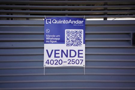 Casa à venda com 82m², 3 quartos e 2 vagas Casa à venda com 82m², 3 quartos e 2 vagasPlaquinha