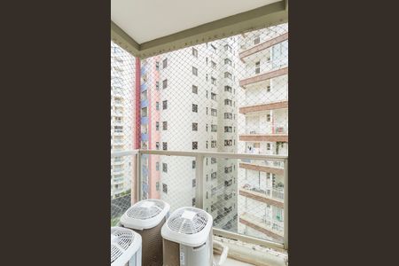 Apartamento para alugar com 100m², 3 quartos e 1 vagaVaranda
