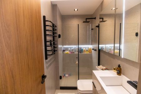 Apartamento à venda com 78m², 2 quartos e 1 vagaBanheiro Social