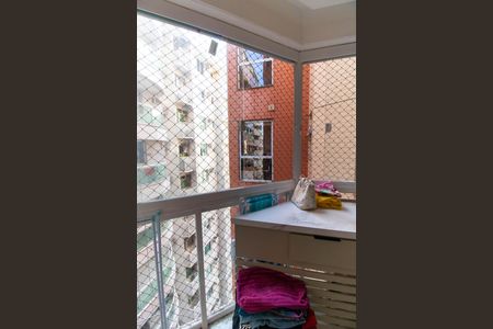 Apartamento à venda com 78m², 2 quartos e 1 vagaÁrea de Serviço