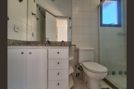 Apartamento à venda com 156m², 3 quartos e 2 vagasBanheiro suite
