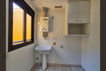 Apartamento à venda com 156m², 3 quartos e 2 vagasÁrea de Serviço