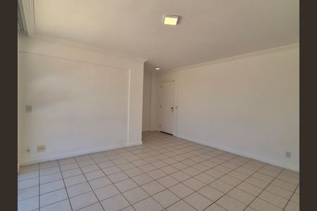Apartamento à venda com 156m², 3 quartos e 2 vagasSala