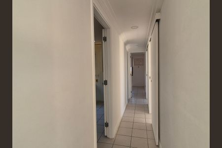Apartamento à venda com 156m², 3 quartos e 2 vagasCorredor