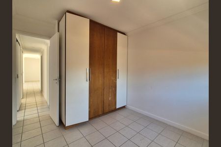 Apartamento à venda com 156m², 3 quartos e 2 vagasQuarto 2