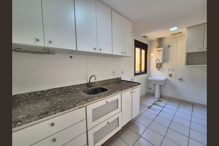 Apartamento à venda com 156m², 3 quartos e 2 vagasCozinha