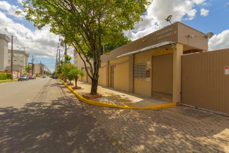 Casa de condomínio à venda com 91m², 2 quartos e 2 vagasPortaria/Vista da Rua