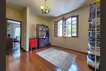 Casa à venda com 513m², 5 quartos e 6 vagasSala 2