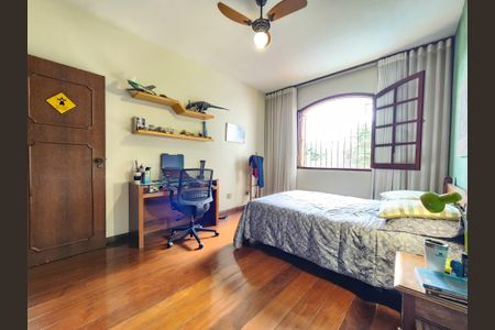 Casa à venda com 513m², 5 quartos e 6 vagasQuarto 4