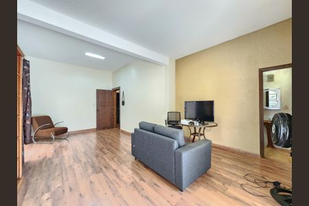 Casa à venda com 513m², 5 quartos e 6 vagasSala de Jogos