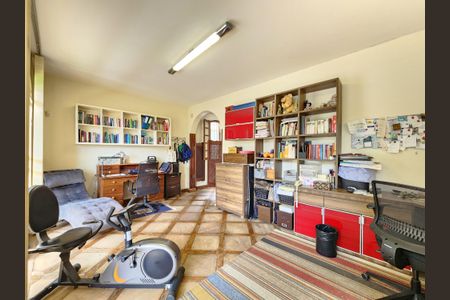 Casa à venda com 513m², 5 quartos e 6 vagasEscritório