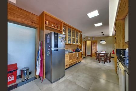 Casa à venda com 513m², 5 quartos e 6 vagasCozinha