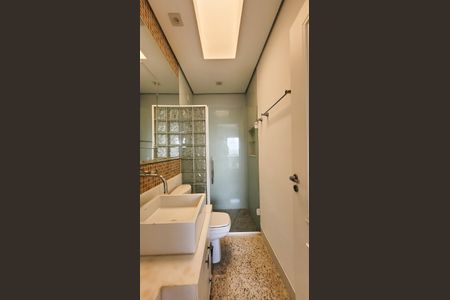 Apartamento para alugar com 140m², 3 quartos e 2 vagas Apartamento para alugar com 140m², 3 quartos e 2 vagasBanheiro da Suíte