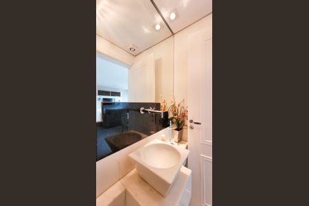 Apartamento para alugar com 140m², 3 quartos e 2 vagas Apartamento para alugar com 140m², 3 quartos e 2 vagasLavabo