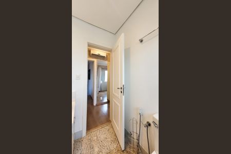 Apartamento para alugar com 140m², 3 quartos e 2 vagas Apartamento para alugar com 140m², 3 quartos e 2 vagasBanheiro da Suíte 3