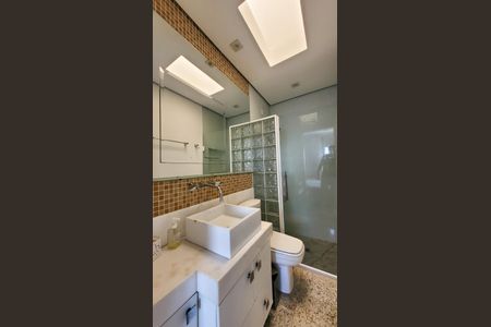 Apartamento para alugar com 140m², 3 quartos e 2 vagas Apartamento para alugar com 140m², 3 quartos e 2 vagasBanheiro da Suíte