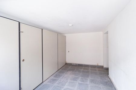 Casa à venda com 576m², 3 quartos e 6 vagasQuintal