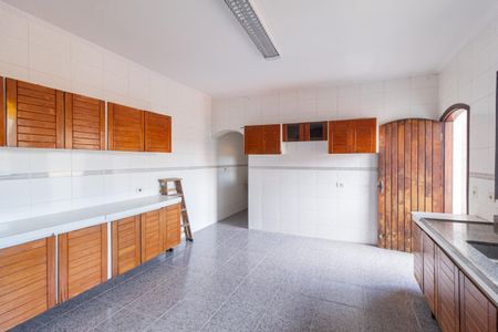 Casa à venda com 576m², 3 quartos e 6 vagasCozinha e área de serviço