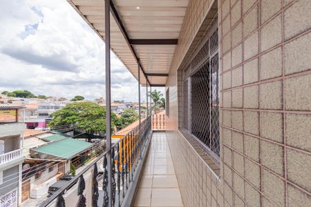 Casa à venda com 576m², 3 quartos e 6 vagasSacada