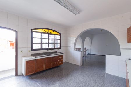 Casa à venda com 576m², 3 quartos e 6 vagasCozinha e área de serviço