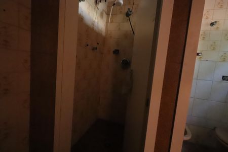 Casa à venda com 510m², 3 quartos e 3 vagasBanheiro (casa 2)