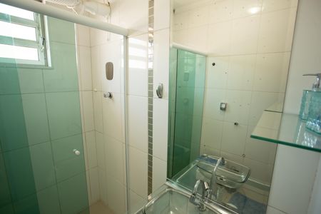 Casa à venda com 270m², 2 quartos e 2 vagasBANHEIRO QUARTO 2