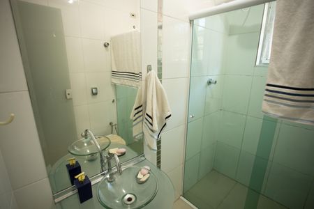 Casa à venda com 270m², 2 quartos e 2 vagasBANHEIRO QUARTO 1