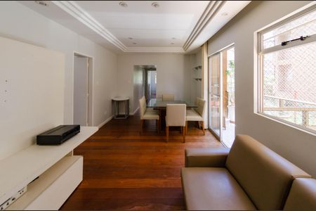 Apartamento à venda com 105m², 3 quartos e 2 vagasSala