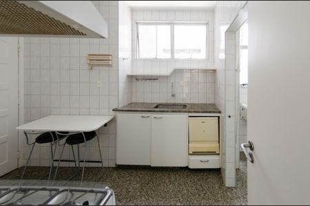 Apartamento à venda com 105m², 3 quartos e 2 vagasCozinha