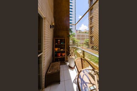 Apartamento à venda com 105m², 3 quartos e 2 vagasVaranda