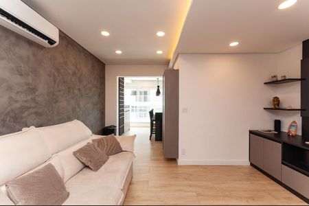 Casa à venda com 96m², 2 quartos e 2 vagasSala