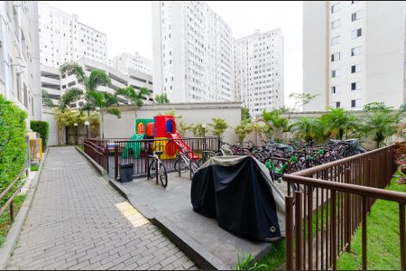 Apartamento para alugar com 44m², 2 quartos e 1 vaga Apartamento para alugar com 44m², 2 quartos e 1 vagaÁrea comum - Playground